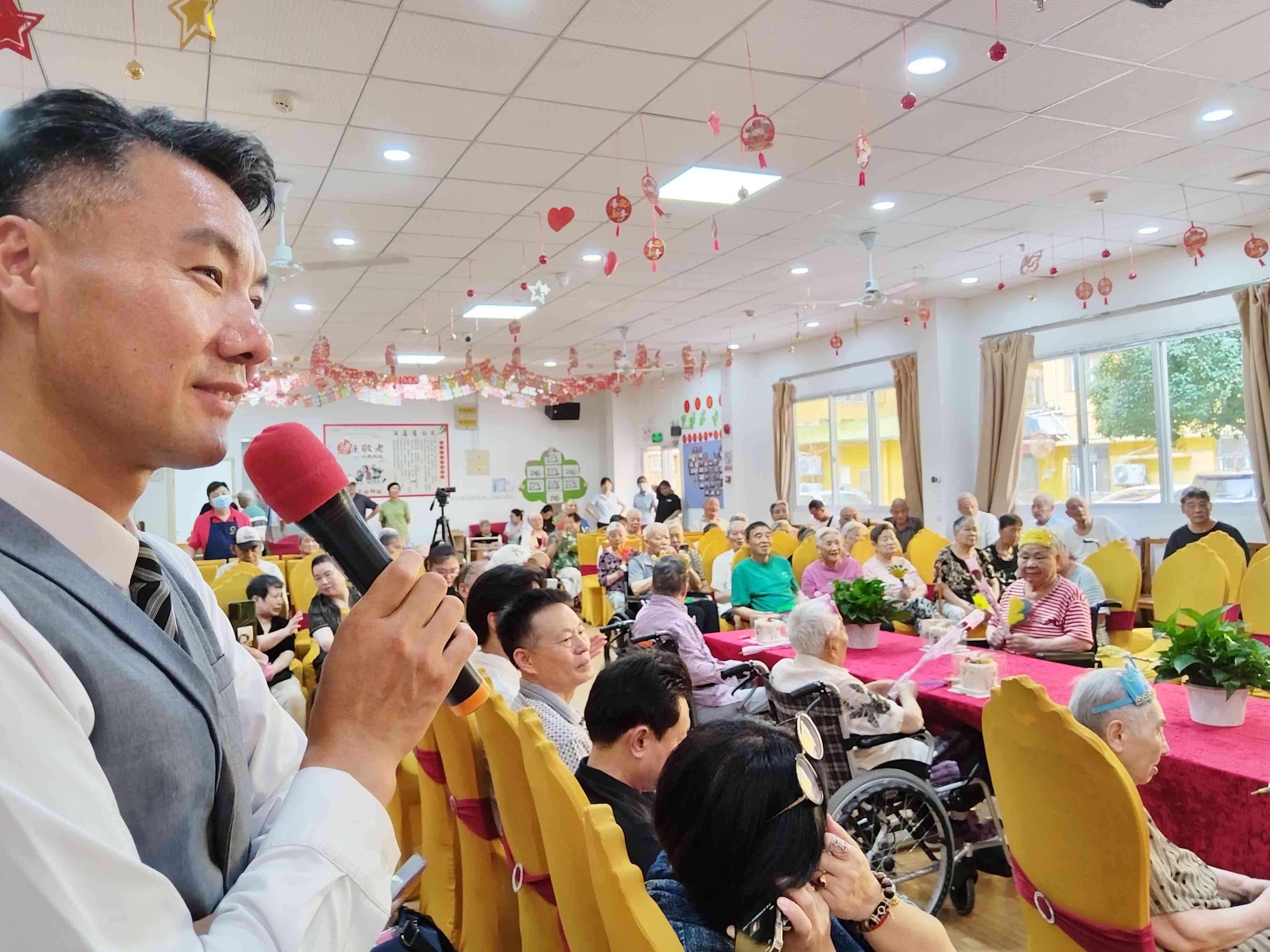 八月寿星生日会