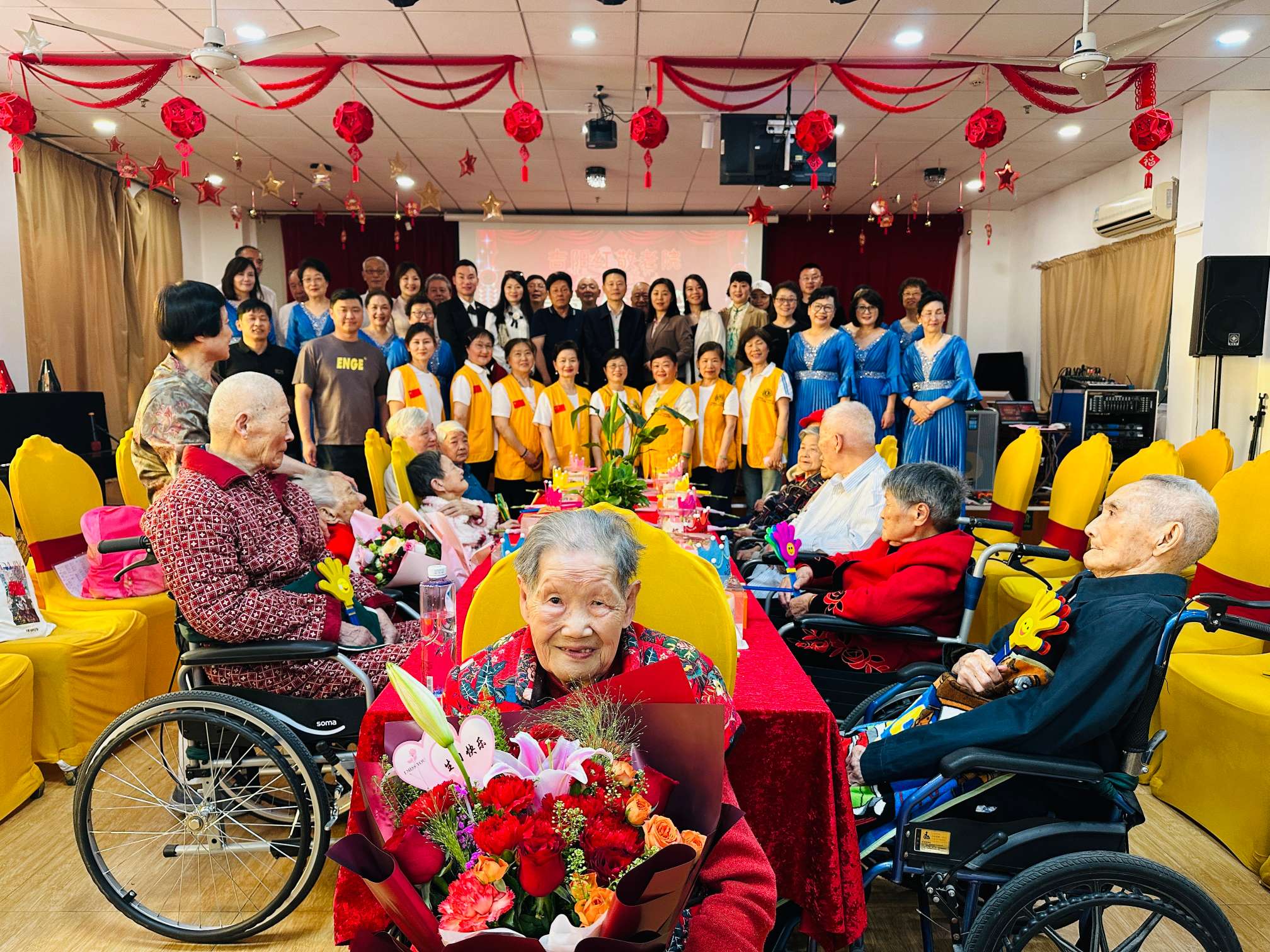 丰富的精神文化生活